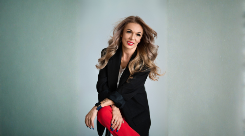 Jak zbudować silną markę w branży beauty? Wywiad z Dominiką Mroczek Jak zbudować silną markę w branży beauty? Wywiad z Dominiką Mroczek